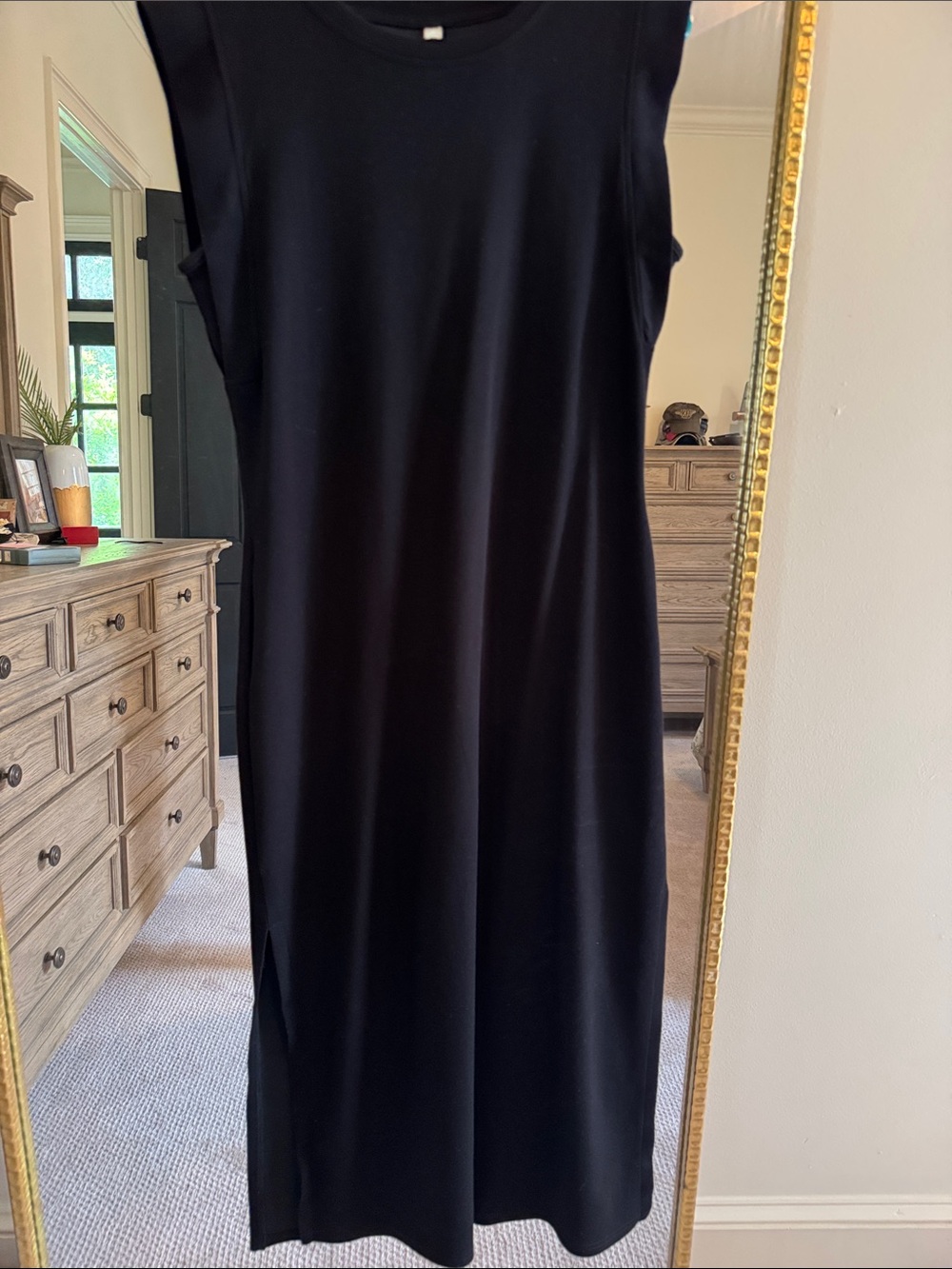 Like New Sleek Black Sleeveless Midi Dress size small